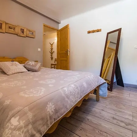 Ferienwohnung Fleurs et Neige Lanslevillard Exterior foto